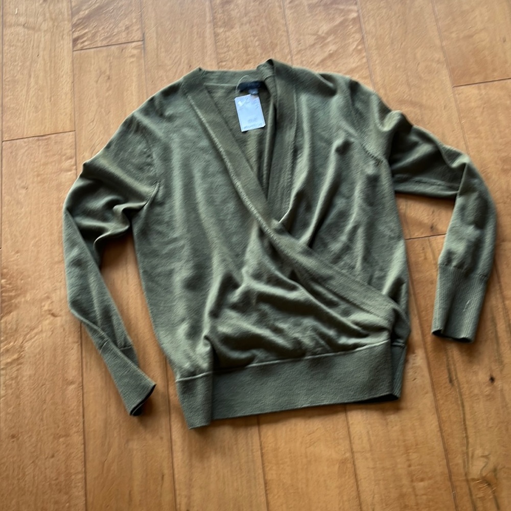 Brand new sweater